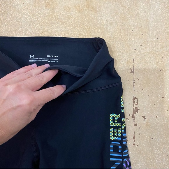 Under Armour Black Bike Shorts Compression Activewear Woman’s Small - Picture 4 of 5